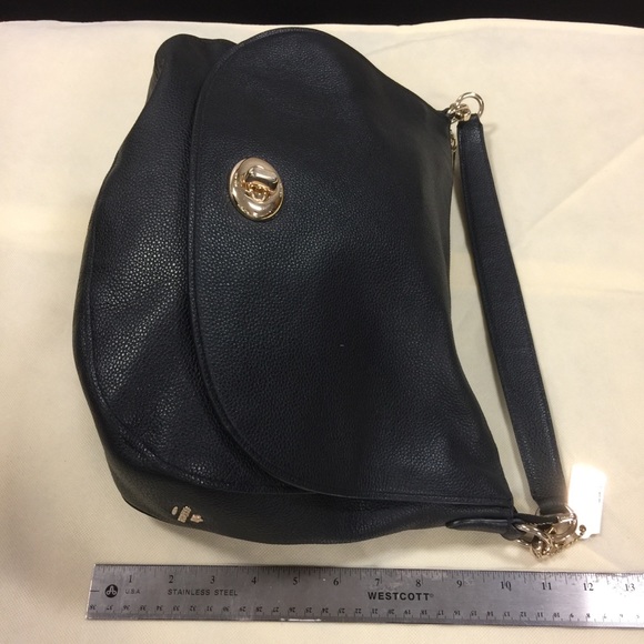 Pretty black and gold coach shoulder bag - Picture 3 of 8